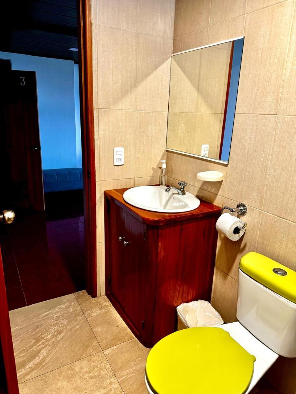 Hostal Muyuyo Puerto Ayora  Exterior foto