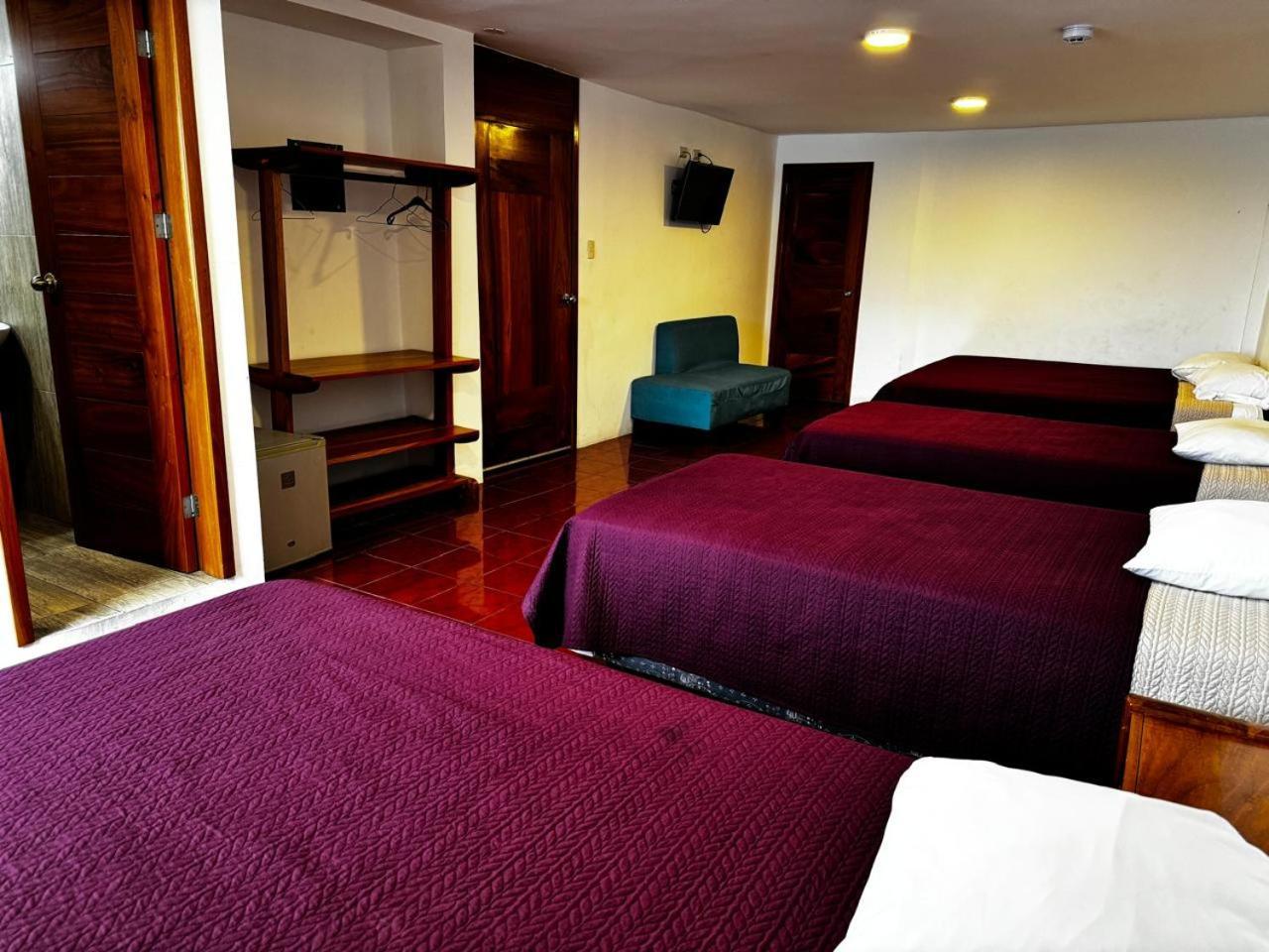 Hostal Muyuyo Puerto Ayora  Exterior foto