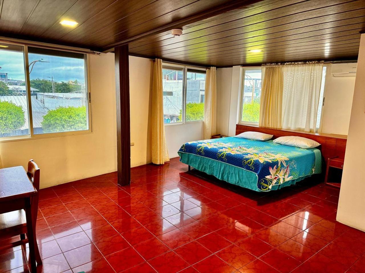 Hostal Muyuyo Puerto Ayora  Exterior foto